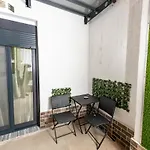 Modern In Historic Old Town With Private Terrace Tessalónica