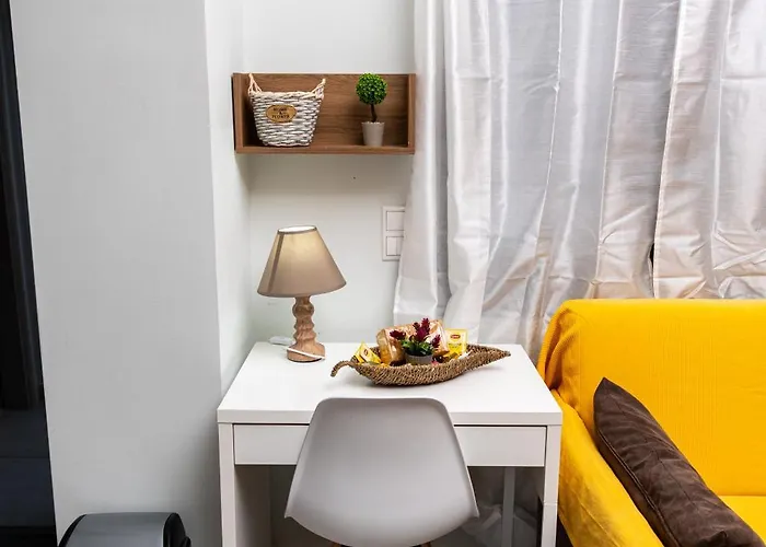 Modern In Historic Old Town With Private Terrace * Selanik