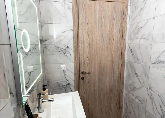 Апартаменты Modern In Historic Old Town With Private Terrace Салоники