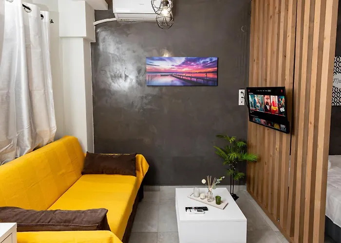 Modern In Historic Old Town With Private Terrace *